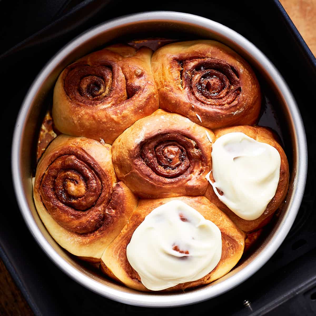 Air Fryer Cinnamon Bun