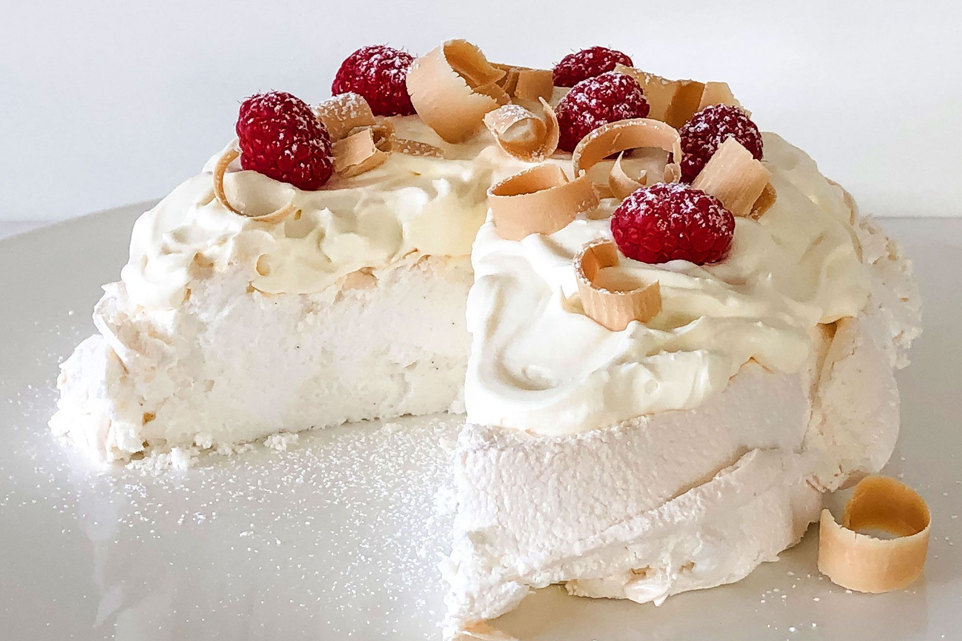 Air Fryer Vanilla Berry Pavlova
