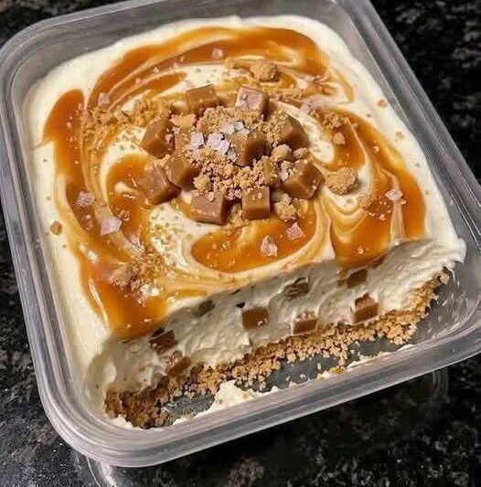 Gourmet Salted Caramel Cheesecake Dessert Bowl with Creamy Cheesecake Filling