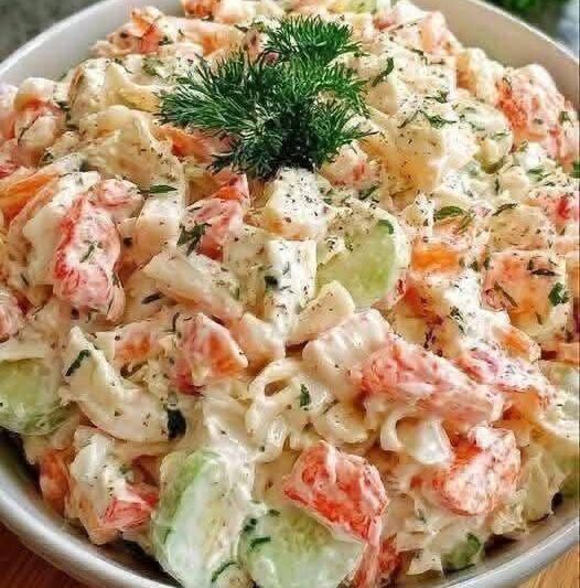 Easy Creamy Seafood Pasta Salad with Shrimp, Crab, and a Tangy Dressing
