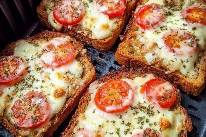 Easy High-Protein Cheesy Tomato Toast (Low-Carb Breakfast)