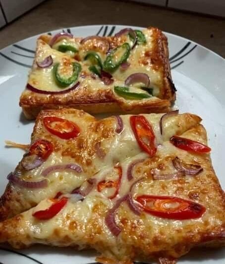 Crispy Air Fryer High-Protein Pizza Toast (Easy Low-Carb Recipe)